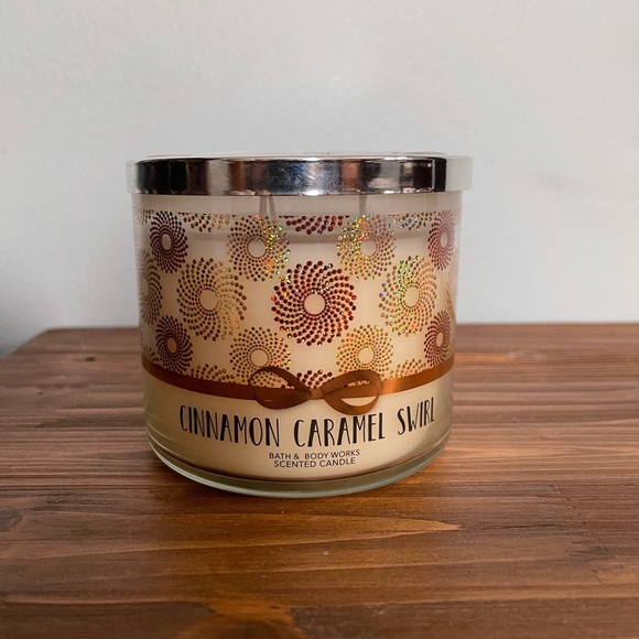 Cinnamon Caramel Swirl 3-Wick Candle Bath & Body